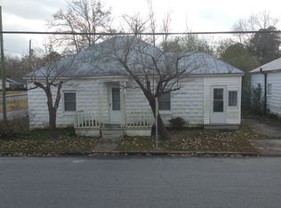 496 6th St, Ayden, NC 28513