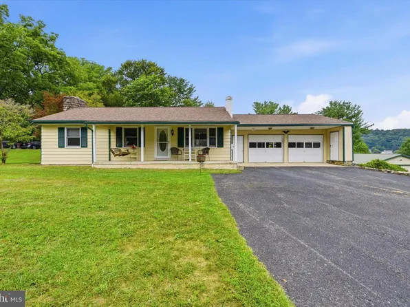209 Hill Rd, Elverson, PA 19520