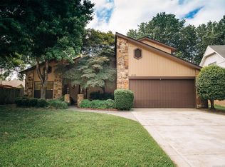 2205 W Edgewater St, Broken Arrow, OK 74012