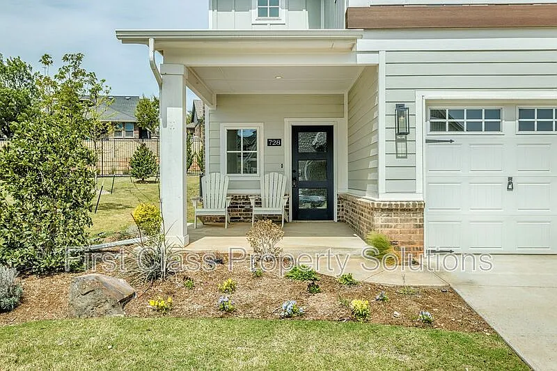 728 Harbor Town Dr