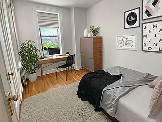 Rented by L Rose Realty (Brokerage)