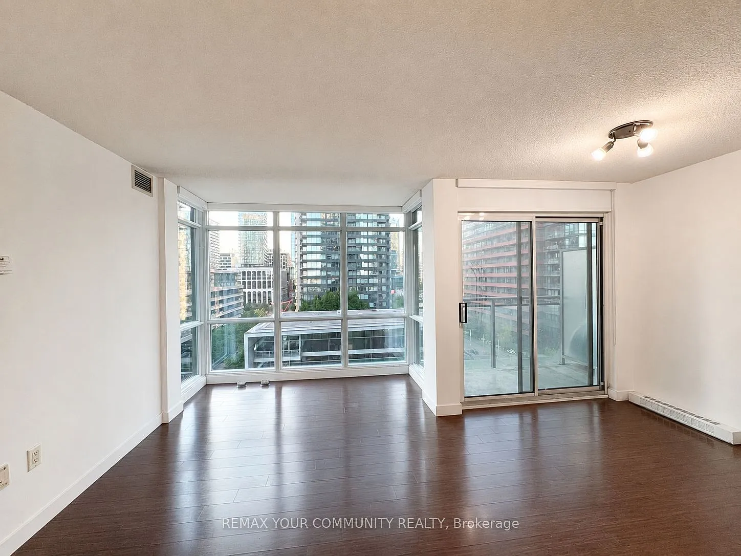 2 bed, $3,600 — Photo 3