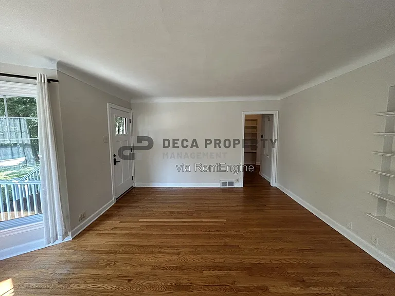 203 W Cedar Ave — Photo 3