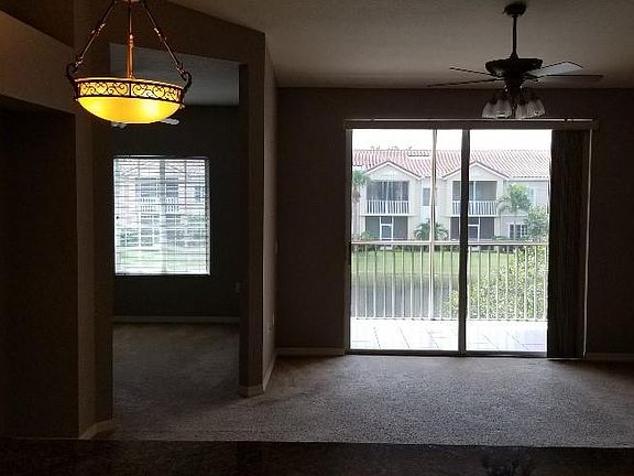 4th image of 20131 Estero Gardens Cir Unit 202