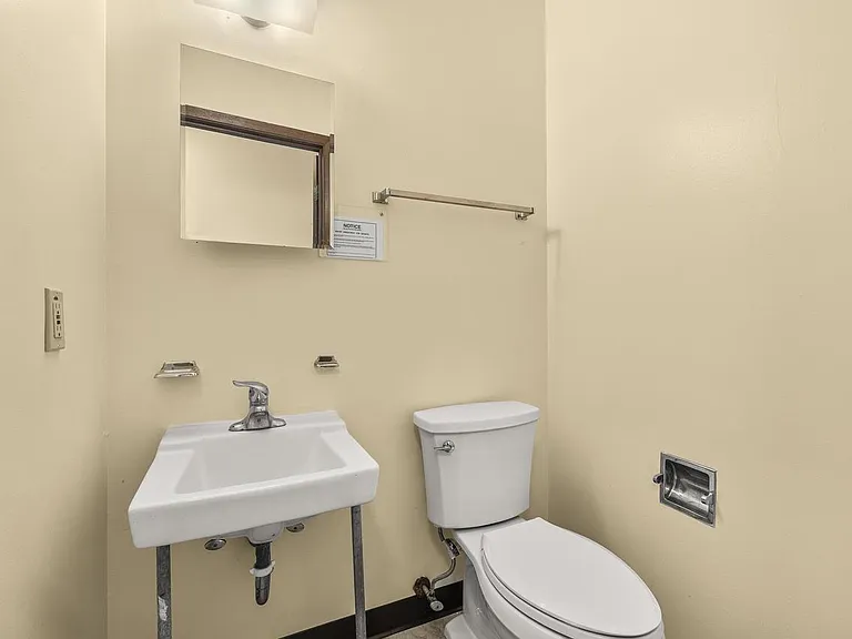 401 Morgan Ave #1 — Photo 13