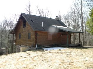 111 Riverside Pointe Dr, Pulaski, NY 13142