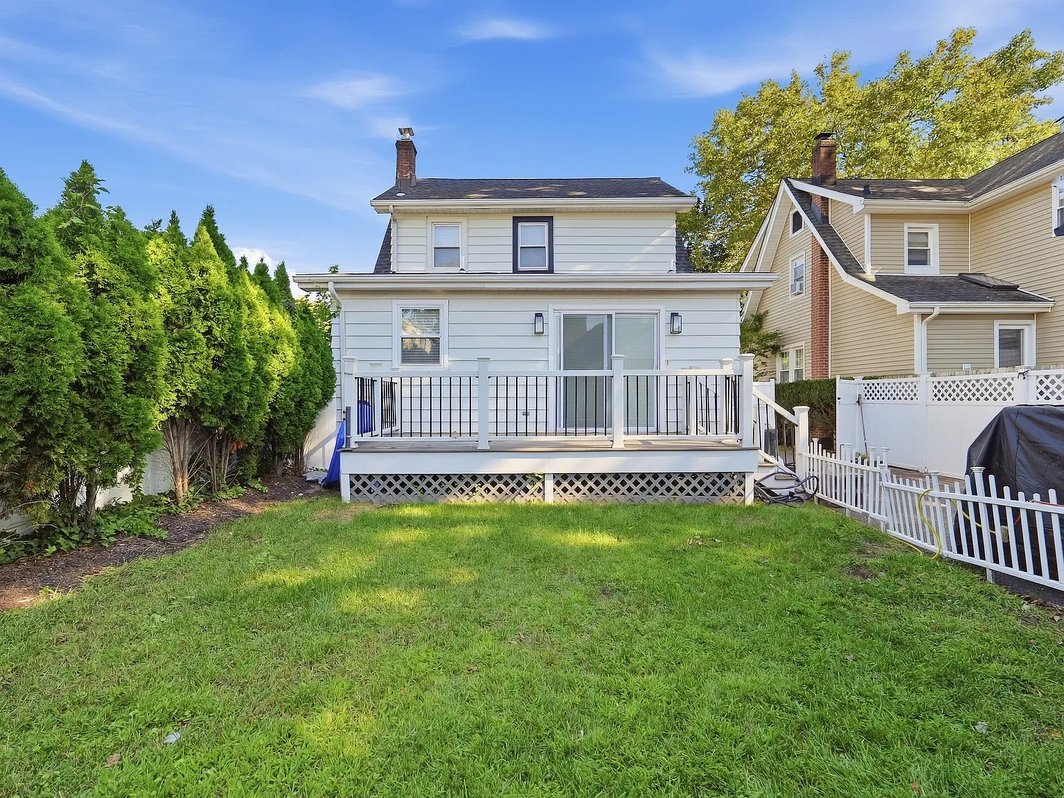 3 bed, 1332 sqft, $4,000 — Photo 3