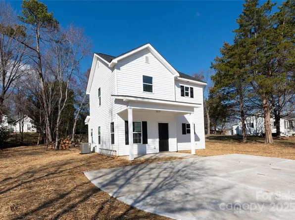 8705 Moody Rd, Charlotte, NC 28215