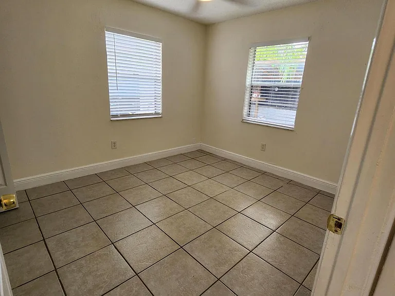 2167 Laura Ln #A — Photo 22