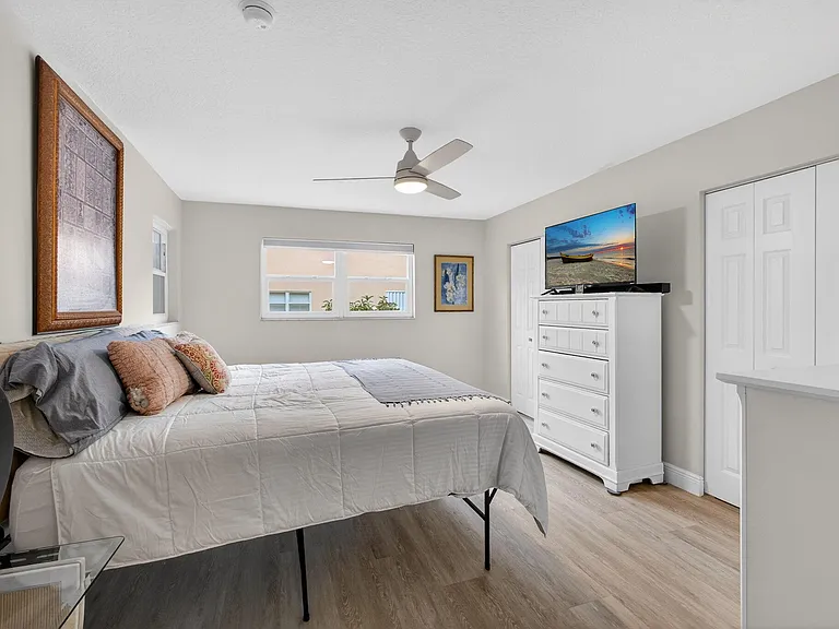 2950 SE Ocean Blvd — Photo 22