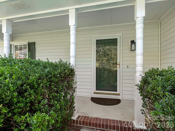 4th image of 1 Strathmore Dr