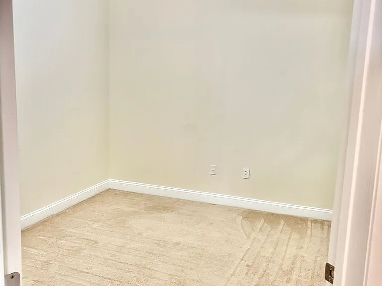 5215 Center St #103 — Photo 9