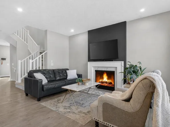 96 Emberside Gln, Cochrane, AB T4C 2L7