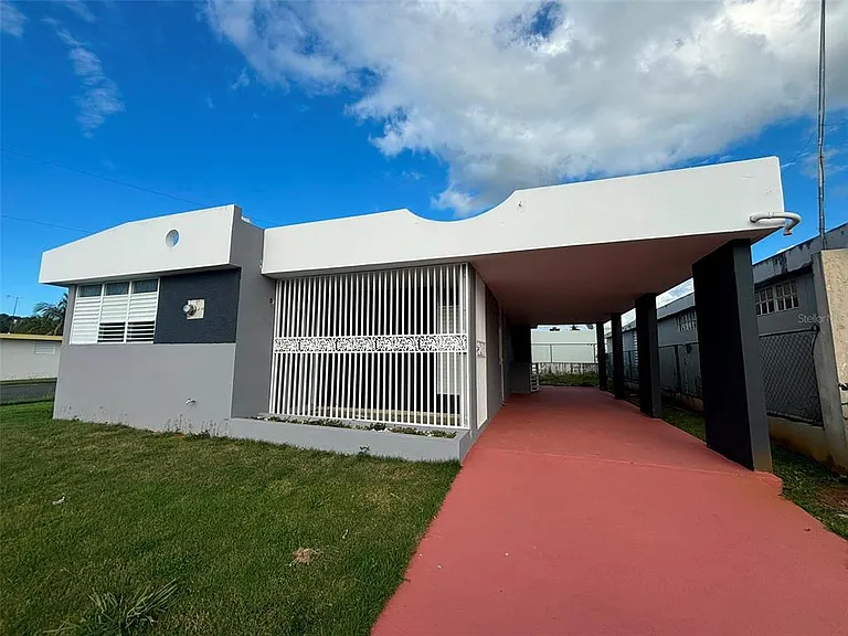 CASA D9 Calle Monarca Urb Paseos Reales — Photo 2