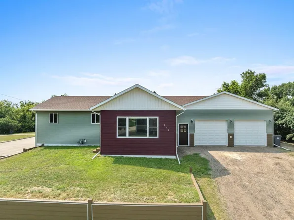 605 Main St, Max, ND 58759