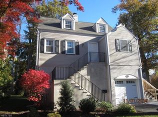 304 Riverside Dr, Cranford, NJ 07016