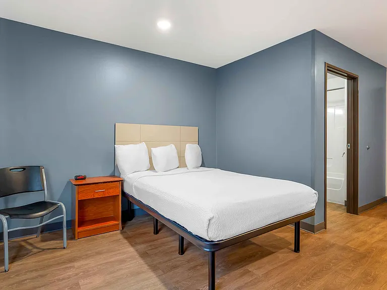 Studio Suite - 1 Full Bed