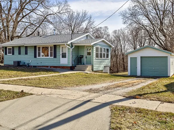 918 C Ave, Nevada, IA 50201
