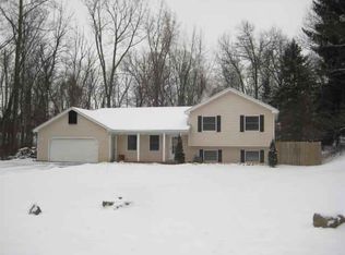 4915 Mohawk Ave, Clarkston, MI 48348