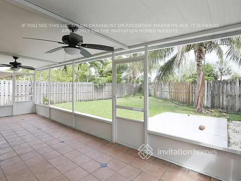 7651 NW 168th Ter — Photo 12