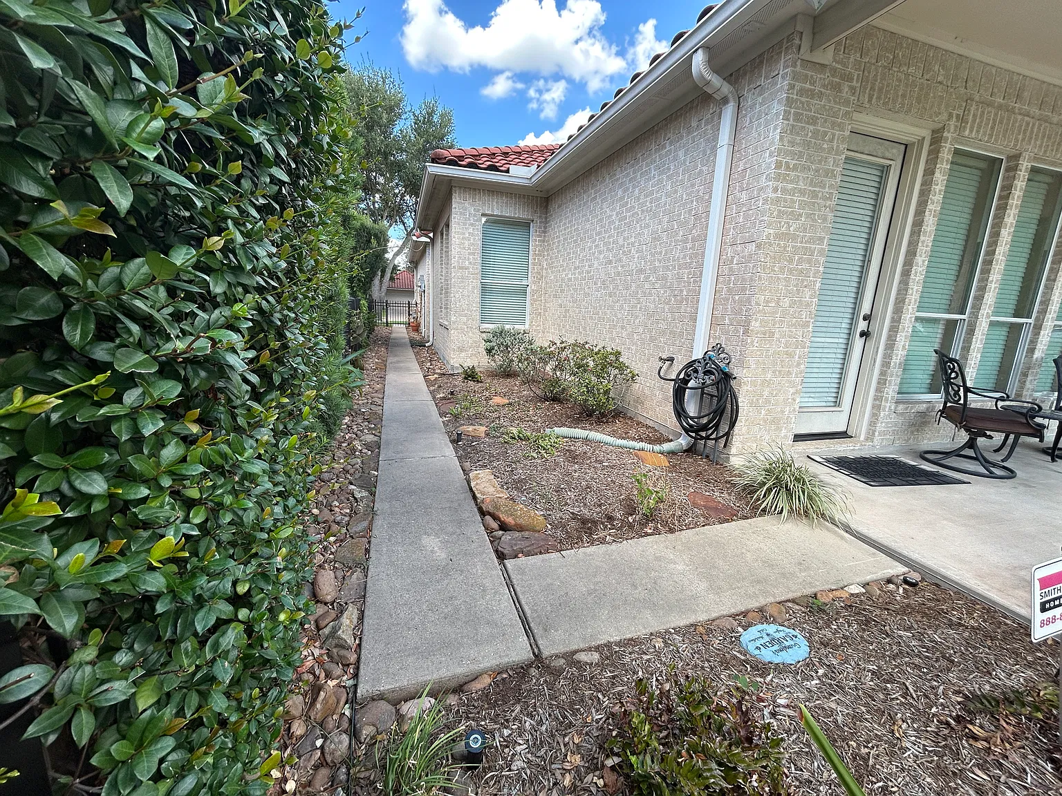 3 bed, 1976 sqft, $2,895 — Photo 3