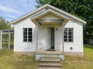 562 State St, North Fort Myers, FL 33903