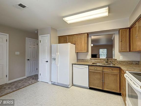 4th image of 6148 Castletown Way