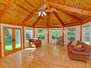 101 Werking Rd, East Greenbush, NY 12061
