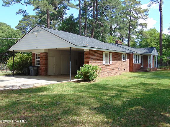 3rd image of 300 Oakdale Road