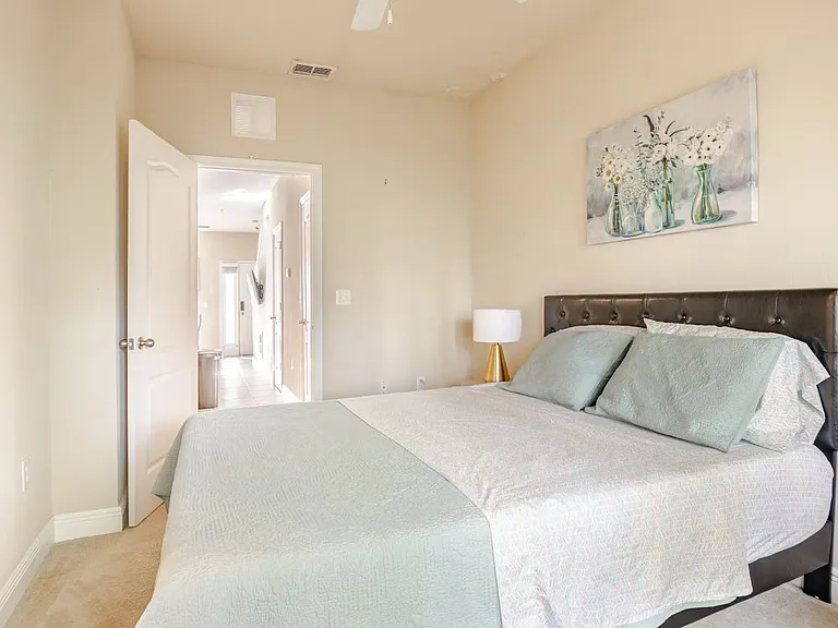 2960 SW 35th Pl #65 — Photo 10