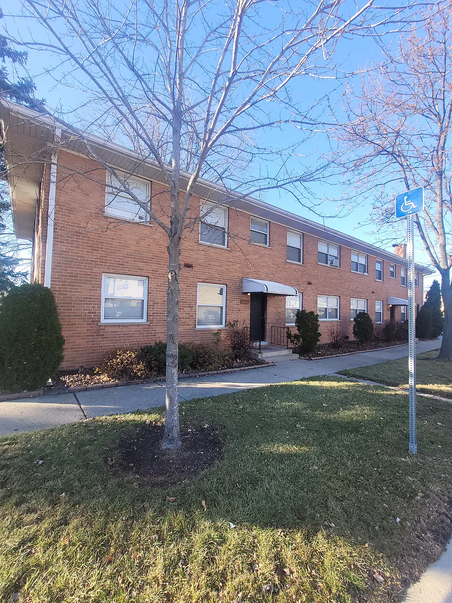 Building Photo - 9832 W Grand Ave #2