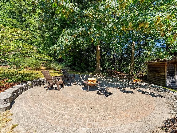 4th image of 3012 NW Alexandria Ct