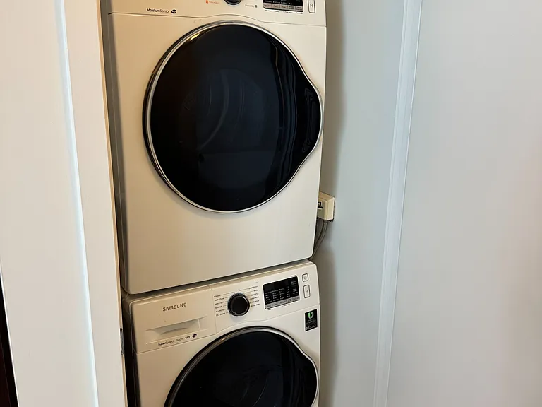 14 York St #1002 — Photo 15