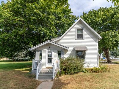 101 I Ave, Grundy Center, IA, 50638