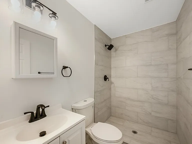 114 N Guthrie Ave — Photo 23