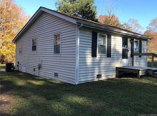 473 Syringa Rd, Topping, VA 23169