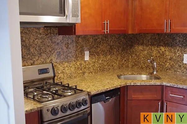 Rented by KVNY Soho | media 28