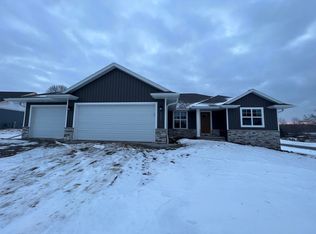 1104 Crescent Sq, Green Bay, WI 54313