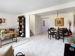 112 Norwest Dr #102, Norwood, MA 02062