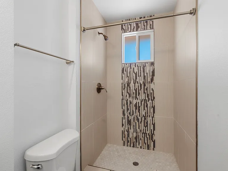 222 Indio Dr — Photo 26