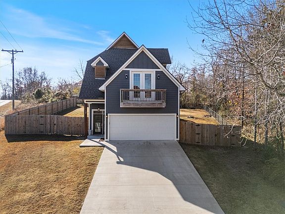 2nd image of 1 Airton Cir