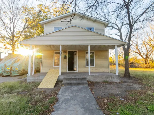 907 N Wabash Ave, Wichita, KS 67214