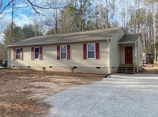 154 Racefield Dr, Toano, VA 23168