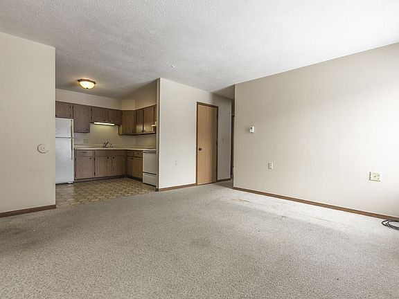 2nd image of 203 Gabrielson Dr #19