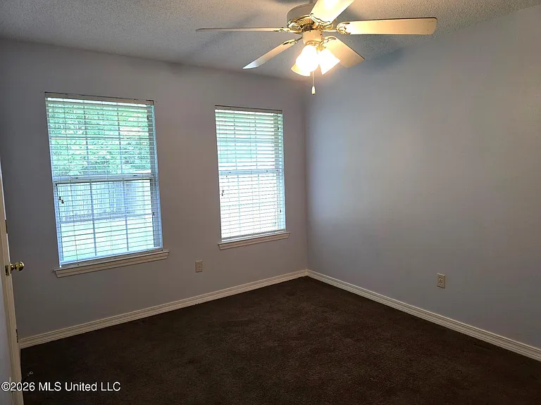 13200 Warren Dr — Photo 5