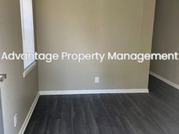 3rd image of 816 Mississippi Blvd Unit 2