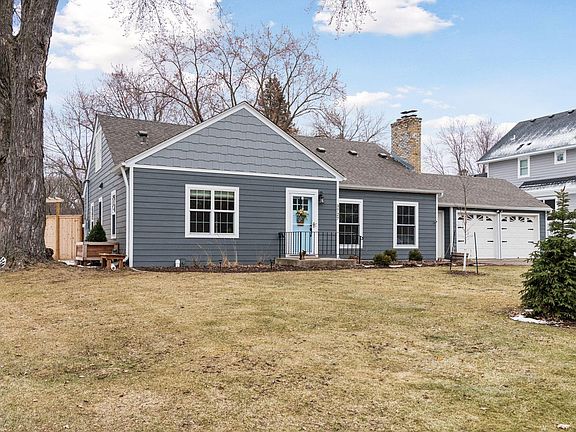 3rd image of 3727 Farmington Rd