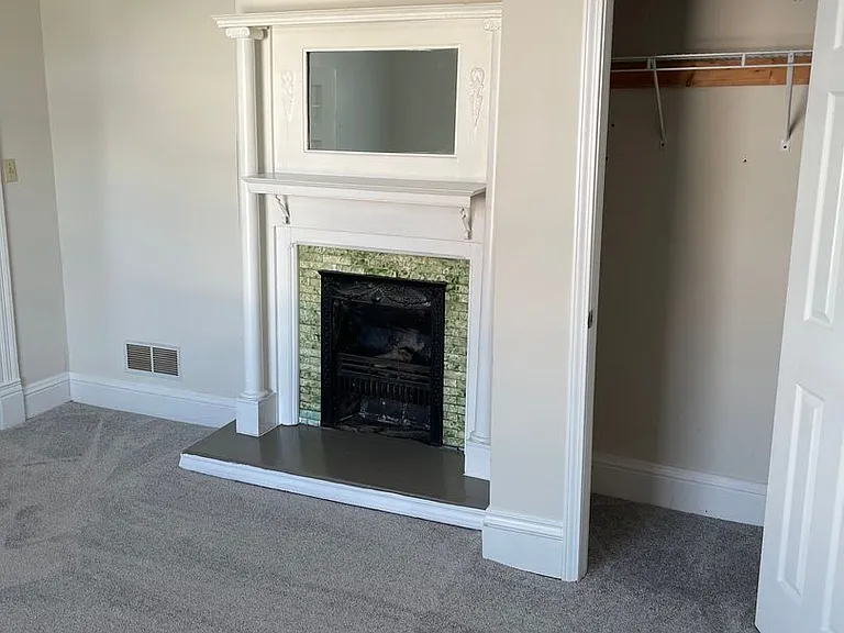 376 Park Ave — Photo 16