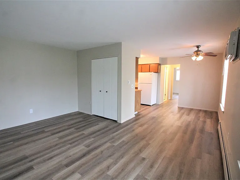 296 Clark St #4 — Photo 6