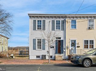 221 Chestnut St, New Castle, DE 19720
